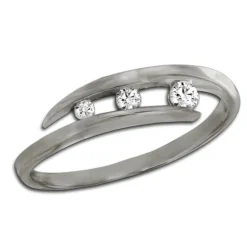 GoldDream Gold Ring Gr.56 Zirkonia weiß 333er Weißgold GDR529J56