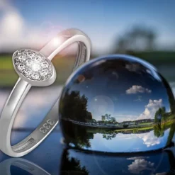 GoldDream Gold Ring Oval Zirkonia weiß Gr.60 333er Weißgold GDR507J60