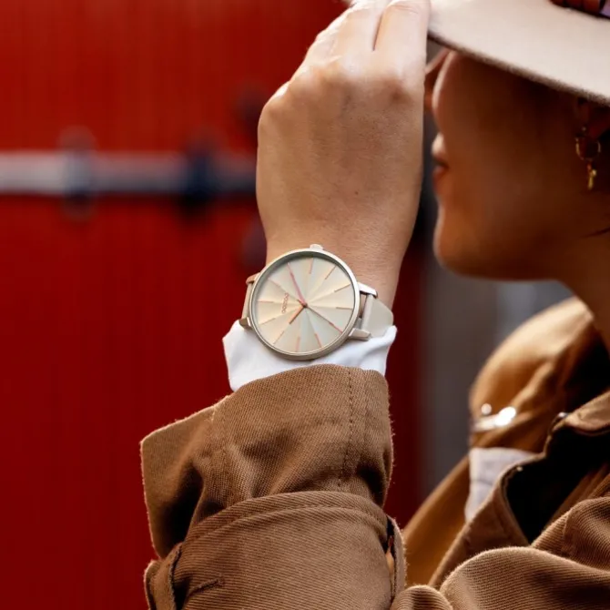 Oozoo Damen Armbanduhr Timepieces Analog Leder hellgrau UOC11251