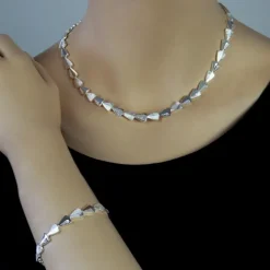 SilberDream Schmuck Set Dreiecke Zirkonia Collier & Armband Damen 925er SDS457W