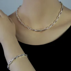 SilberDream Schmuck Set Oval Zirkonia Collier & Armband Damen 925er SDS460W